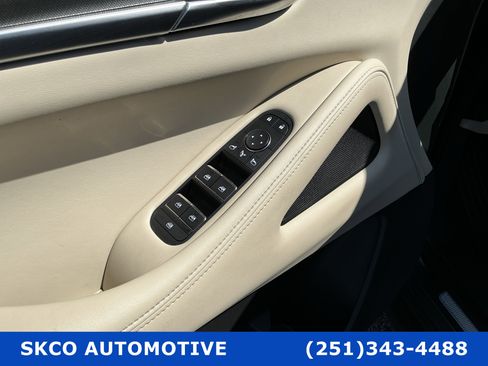 Used 2023 INFINITI QX60 Luxe w/ Cargo Package image 22