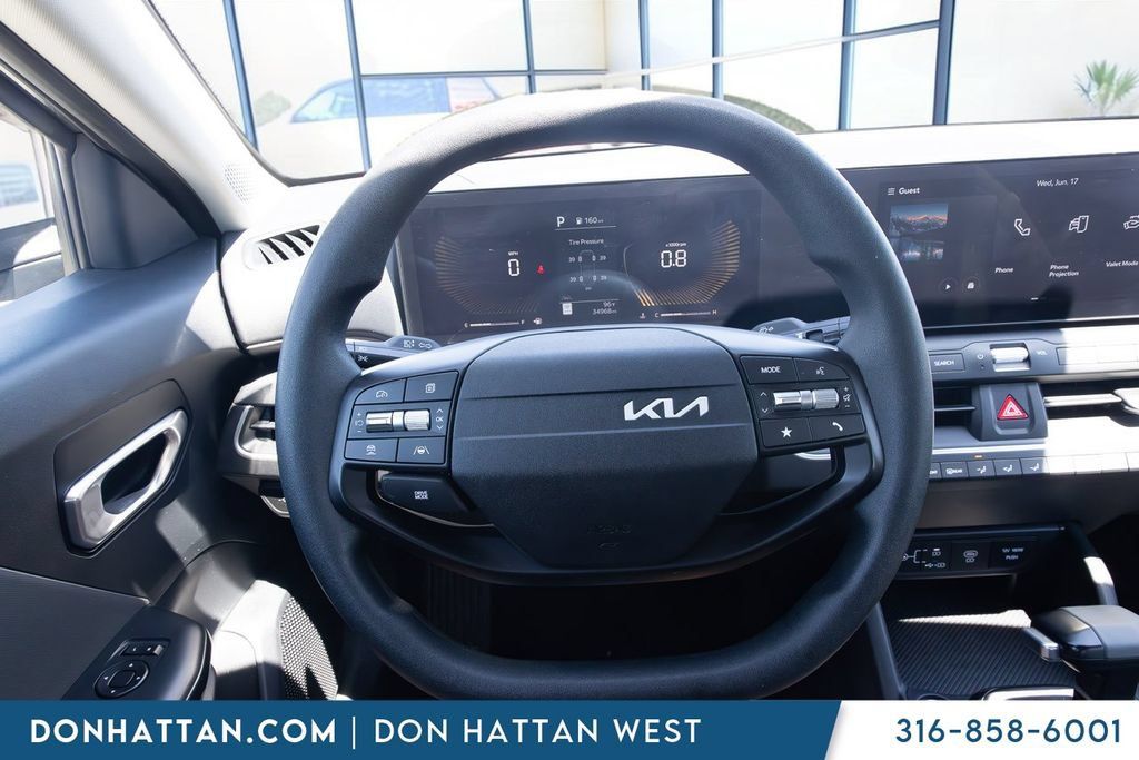 Used 2025 Kia K4 FWD image 5