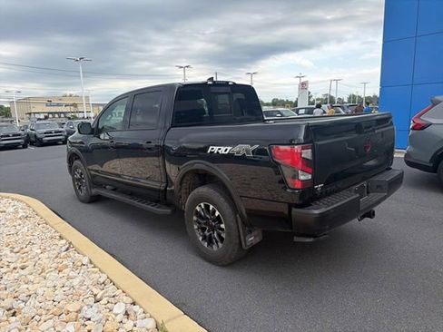 Used 2024 Nissan Titan PRO-4X w/ Pro-4x Convenience Package AWD/4WD image 3