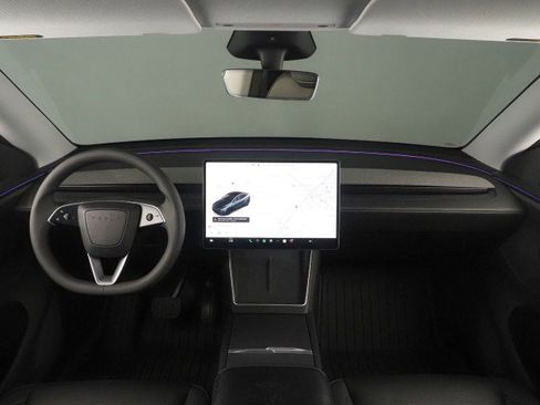 Used 2026 Tesla Model Y 2WD image 3