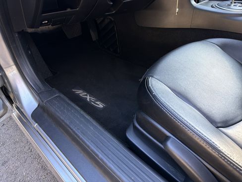 Used 2013 MAZDA MX-5 Miata Grand Touring image 17