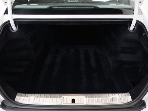 Used 2014 Rolls-Royce Ghost RWD image 18