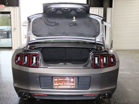 Used 2013 Ford Mustang Premium image 23