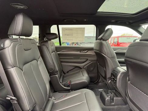New 2025 Jeep Grand Cherokee L Limited w/ Trailer Tow Package image 13