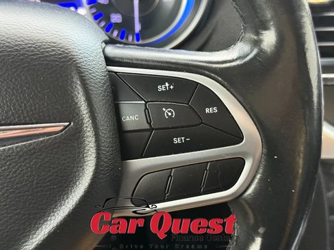 Used 2019 Chrysler 300 Touring w/ Sport Appearance Package RWD image 25