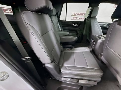 Used 2024 Chevrolet Tahoe Z71 w/ Z71 Off-Road Package AWD/4WD image 34