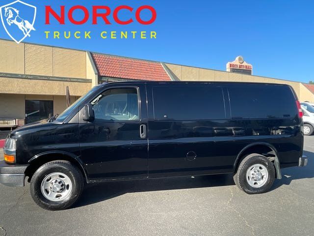 Used 2015 Chevrolet Express 2500 RWD image 4