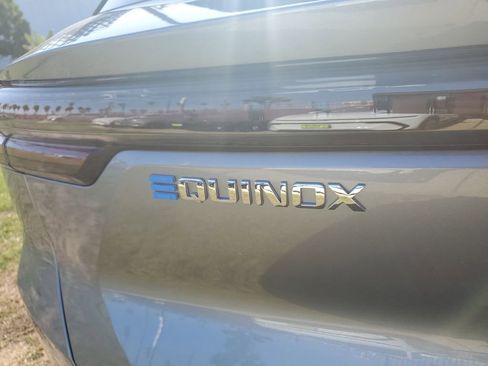 New 2026 Chevrolet Equinox EV LT image 7