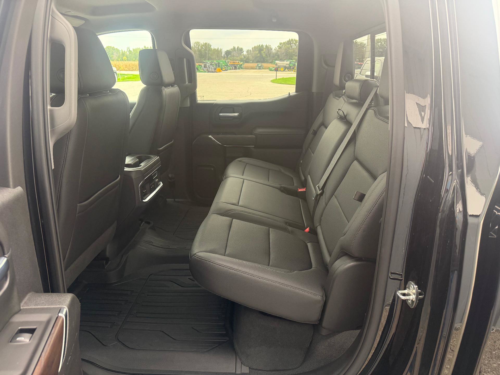 Used 2021 GMC Sierra 1500 SLT w/ SLT Premium Plus Package AWD/4WD image 22