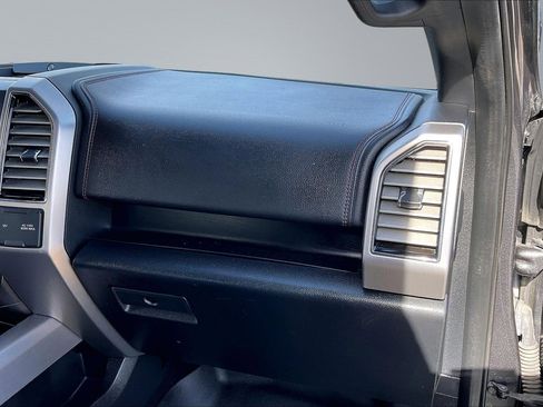 Used 2020 Ford F150 Platinum image 15