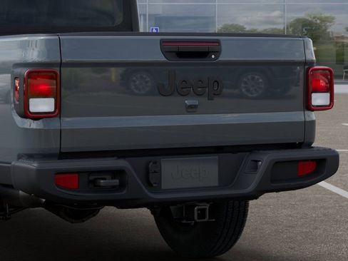 New 2025 Jeep Gladiator Sport image 13