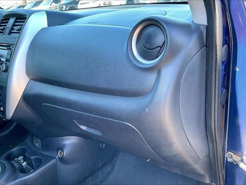 Used 2018 Nissan Versa SV image 17