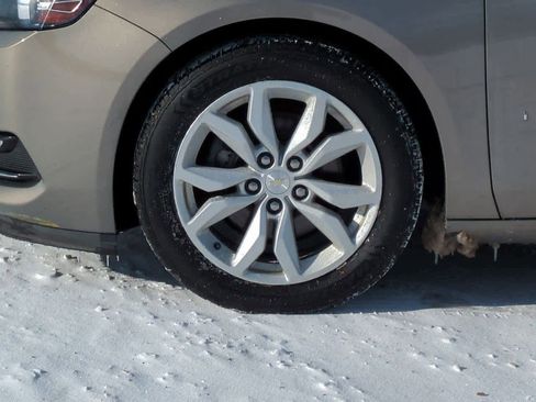 Used 2019 Chevrolet Impala LT image 6