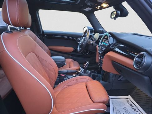 Used 2021 MINI Cooper S image 17
