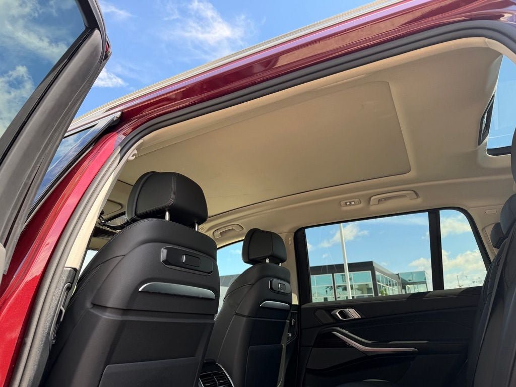Used 2026 BMW X7 xDrive40i AWD/4WD image 13