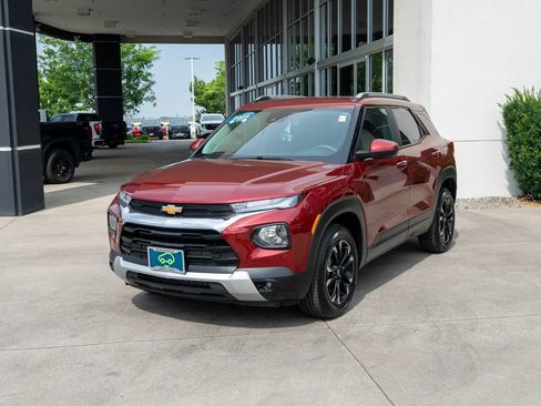 Certified 2023 Chevrolet TrailBlazer LT w/ Convenience Package AWD/4WD image 3