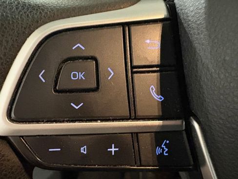 Used 2021 Toyota Sienna LE image 13