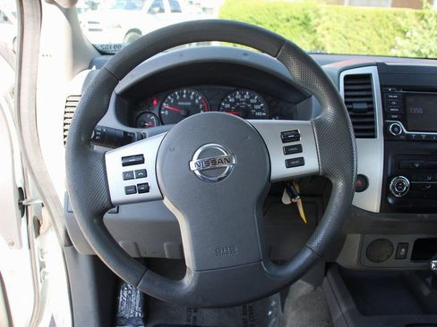 Used 2017 Nissan Frontier S image 21