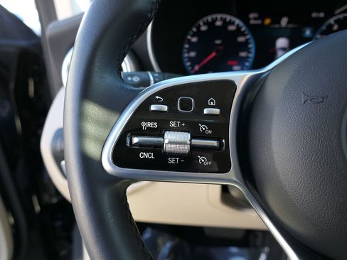 Used 2022 Mercedes-Benz GLC 300 4MATIC Coupe image 20