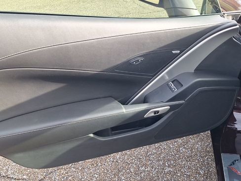 Certified 2018 Chevrolet Corvette Stingray Coupe w/ Z51 1LT image 28