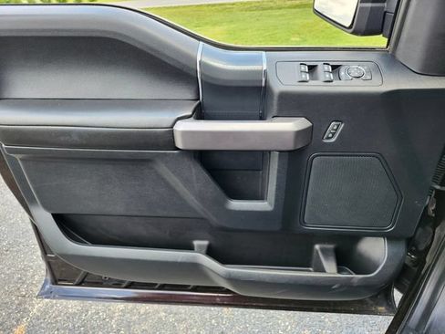 Used 2020 Ford F150 XLT w/ Equipment Group 302A Luxury AWD/4WD image 34