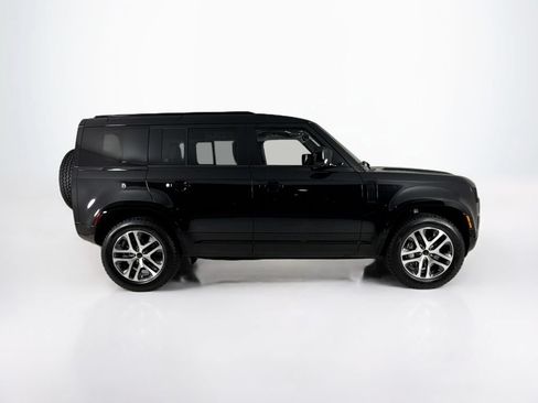 Used 2026 Land Rover Defender 110 X-Dynamic SE AWD/4WD image 6
