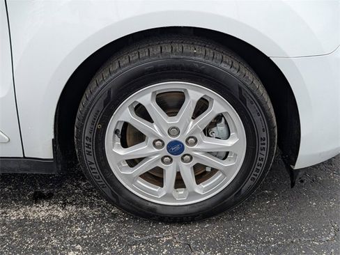 Used 2022 Ford Transit Connect XLT image 20