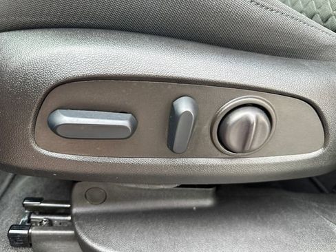 Used 2022 Chevrolet Blazer LT image 37