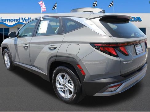 Used 2025 Hyundai Tucson SE FWD image 4