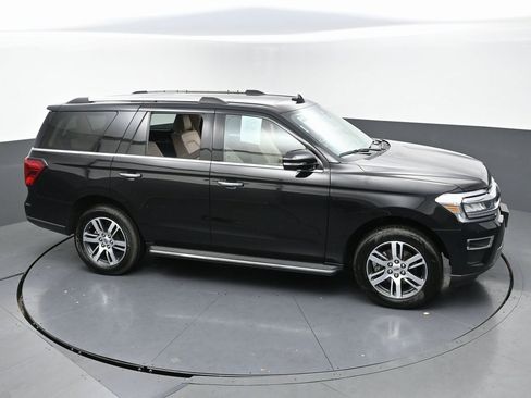 Used 2023 Ford Expedition Limited image 52