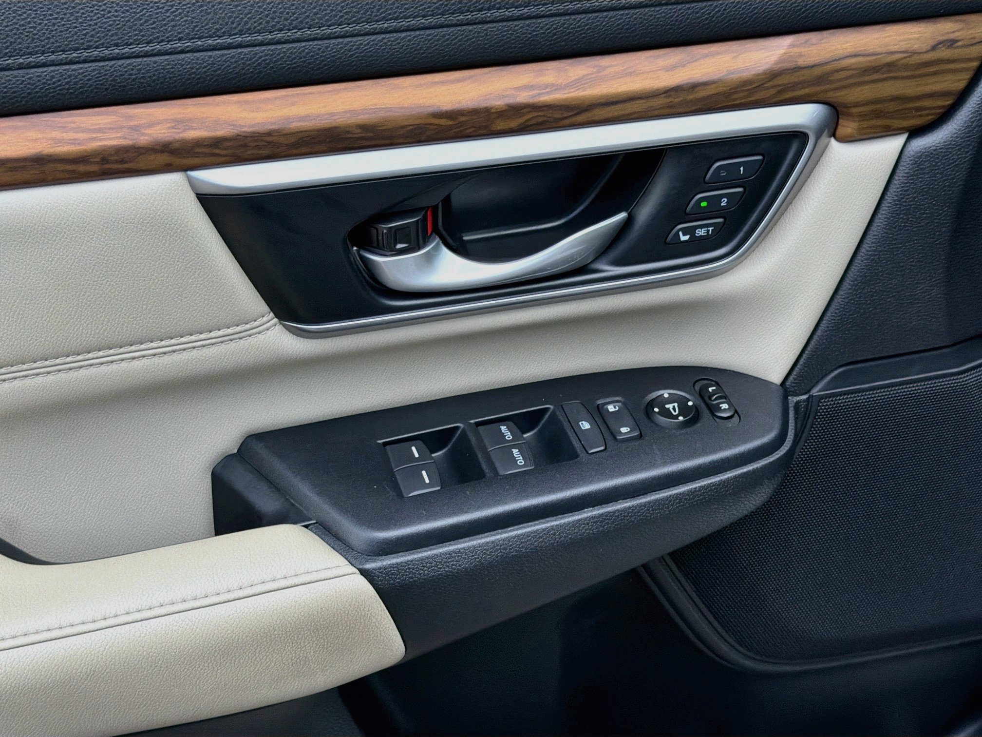 Used 2019 Honda CR-V EX-L image 16