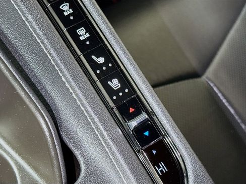 Used 2023 Chevrolet Corvette Stingray Preferred Cpe w/ Z51 Performance Package RWD image 19