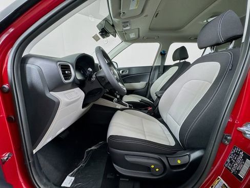 New 2026 Hyundai Venue FWD image 34