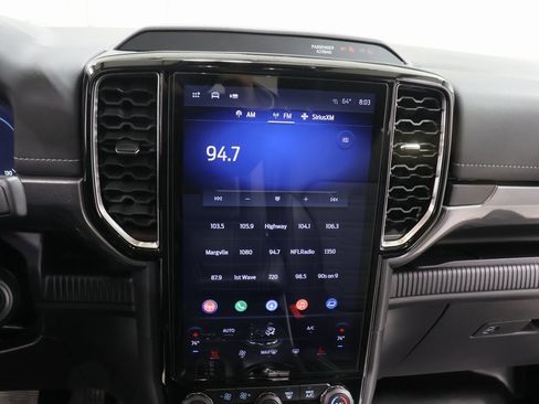 Used 2024 Ford Ranger Lariat w/ FX4 Off-Road Package image 10