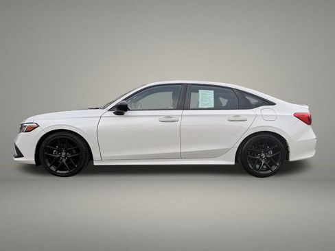 Used 2022 Honda Civic Sport image 2