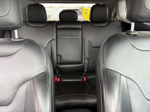 Used 2019 Jeep Compass Limited AWD/4WD image 17