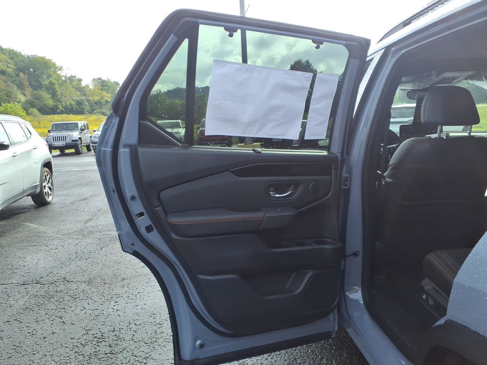 New 2026 Honda Pilot TrailSport image 9