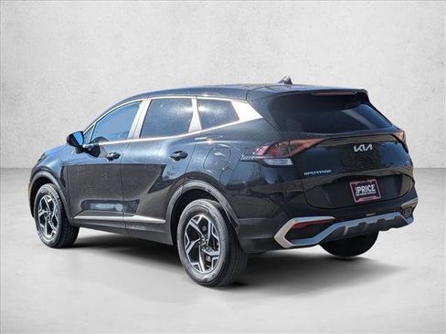 Used 2023 Kia Sportage LX image 7