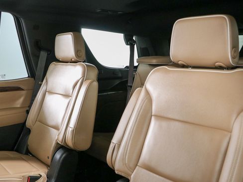 Used 2021 Chevrolet Tahoe Premier w/ Premium Package AWD/4WD image 29