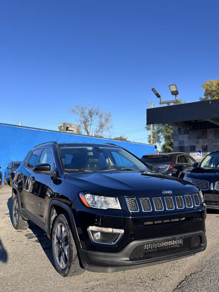 Used 2019 Jeep Compass Limited AWD/4WD image 2