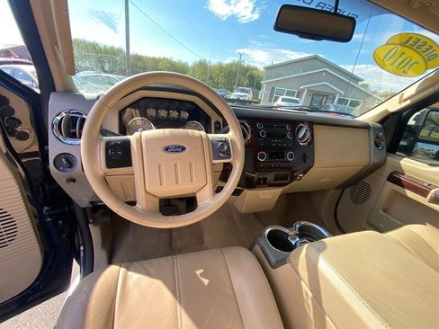 Used 2010 Ford F250 Lariat image 29