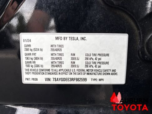 Used 2024 Tesla Model Y Long Range AWD/4WD image 14