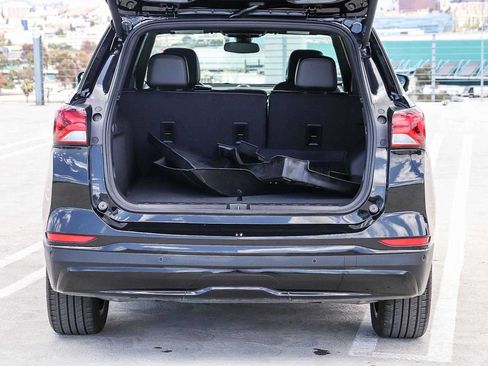 Used 2024 Chevrolet Equinox Premier FWD image 27