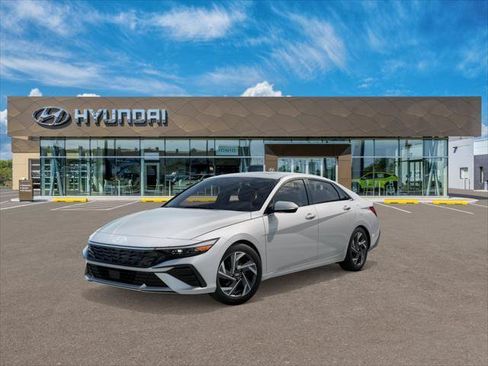 New 2026 Hyundai Elantra Limited FWD image 1