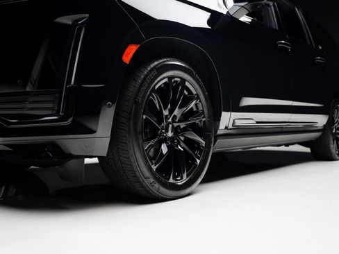Used 2024 Cadillac Escalade ESV Sport Platinum w/ LPO, ONYX Package AWD/4WD image 79