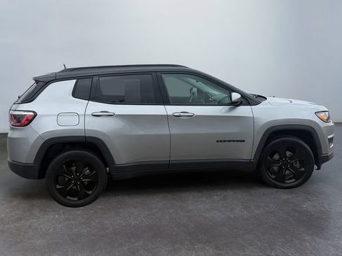 Used 2019 Jeep Compass Altitude image 6