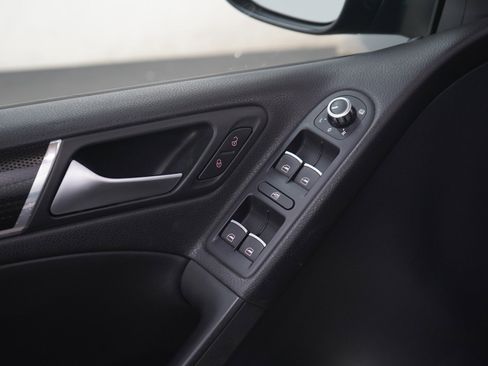 Used 2014 Volkswagen GTI Driver's Edition FWD image 21