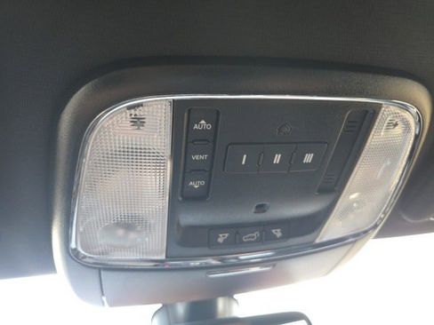 Used 2020 Dodge Durango GT image 16