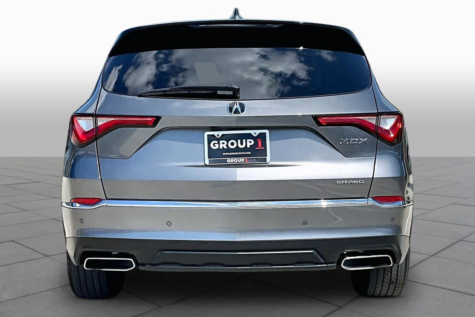 Used 2023 Acura MDX w/ Technology Package AWD/4WD image 5