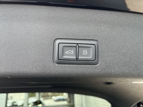 New 2026 Audi Q3 quattro 2.0T image 8